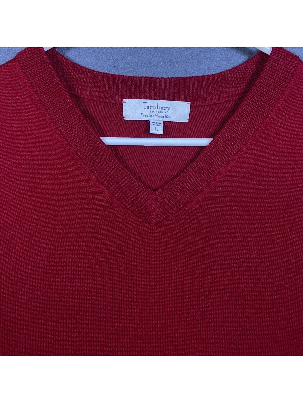 TURNBURY RED EXTRA FINE MERINO WOOL CLASSIC V-NECK LONG SLEEVE SWEATER SZ L EUC!